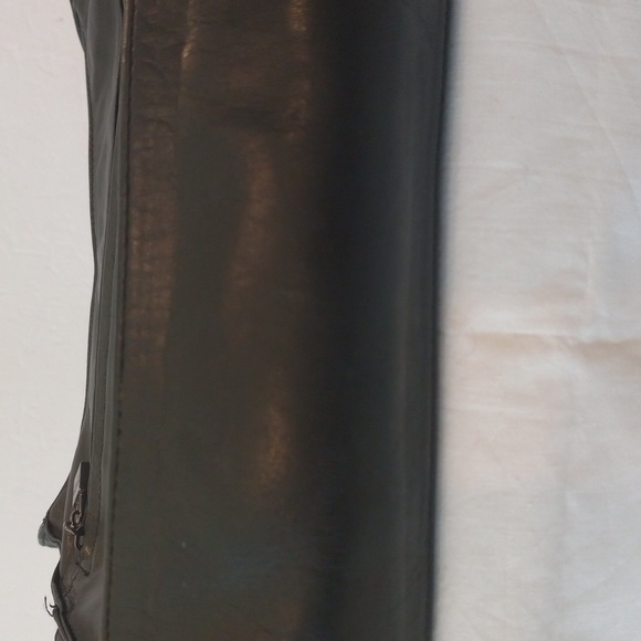 Satchel - Picture 8 of 13